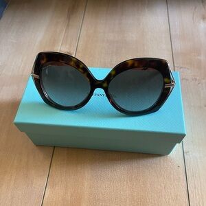 TIFFANY & CO. Sunglasses